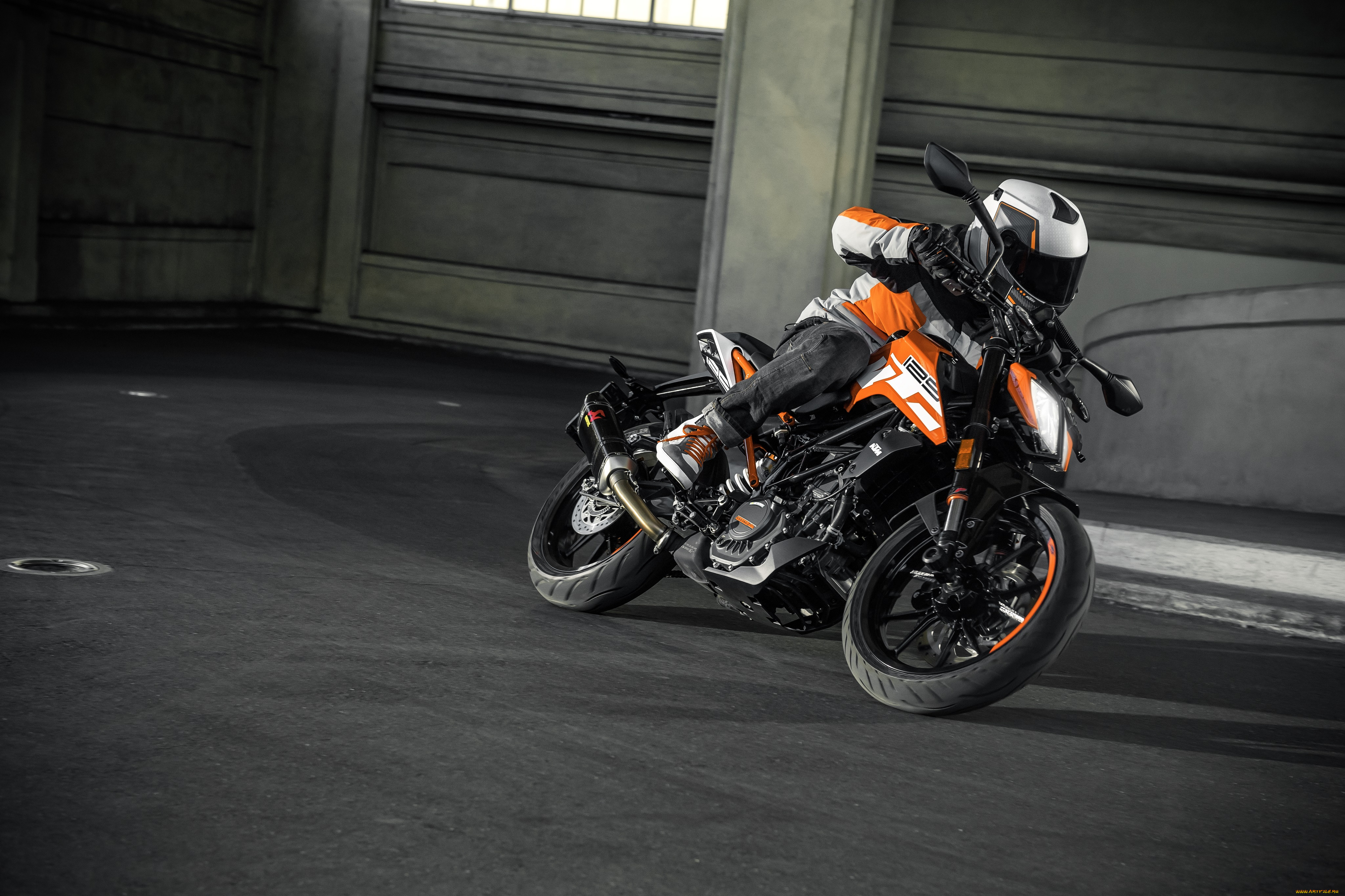 РњРѕС‚РѕС†РёРєР» KTM 125 Duke С„РѕРЅ